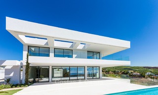 Majestueuze moderne villa met panoramisch zeezicht te koop, front-line golf, Benahavis - Marbella 6862 