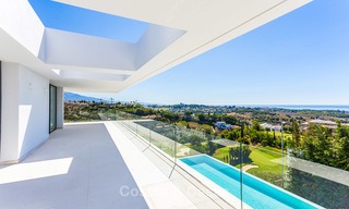 Majestueuze moderne villa met panoramisch zeezicht te koop, front-line golf, Benahavis - Marbella 6843 