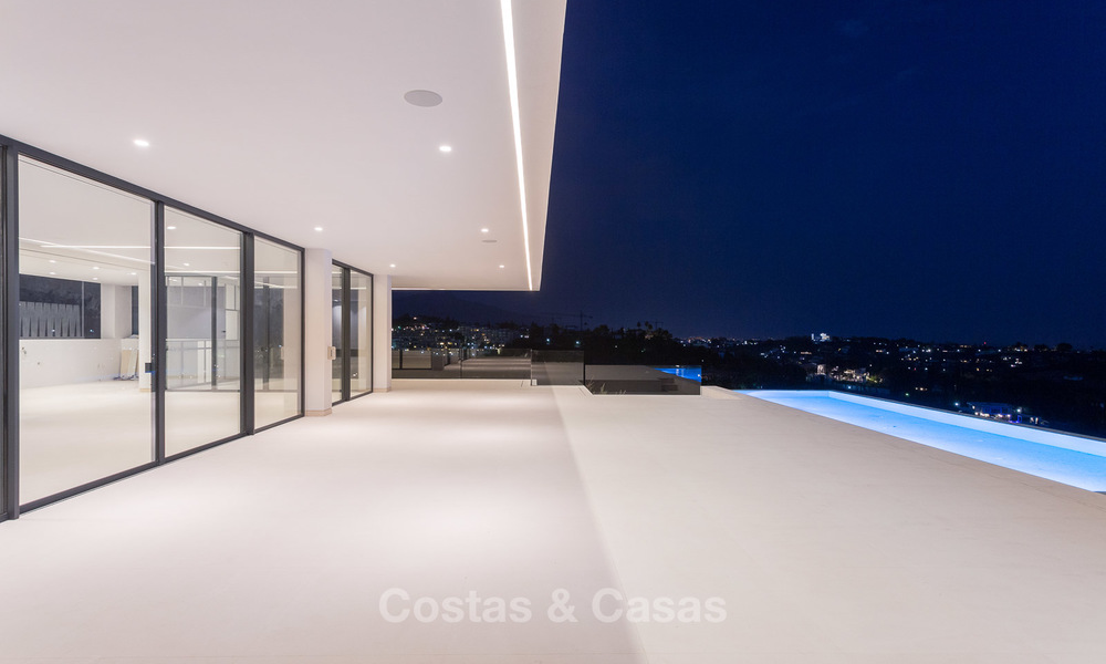 Majestueuze moderne villa met panoramisch zeezicht te koop, front-line golf, Benahavis - Marbella 6877