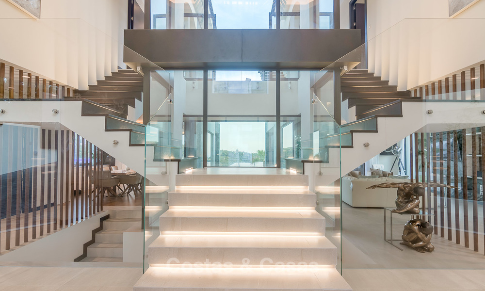 Weelderige nieuwbouw designer villa te koop in een exclusieve urbanisatie, Benahavis - Marbella 6925