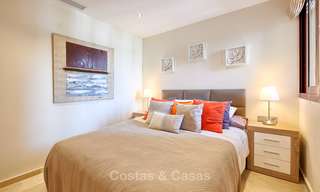 Knap luxe strand appartement met fantastisch zeezicht te koop - New Golden Mile, Marbella - Estepona 7022 