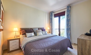 Knap luxe strand appartement met fantastisch zeezicht te koop - New Golden Mile, Marbella - Estepona 7026 
