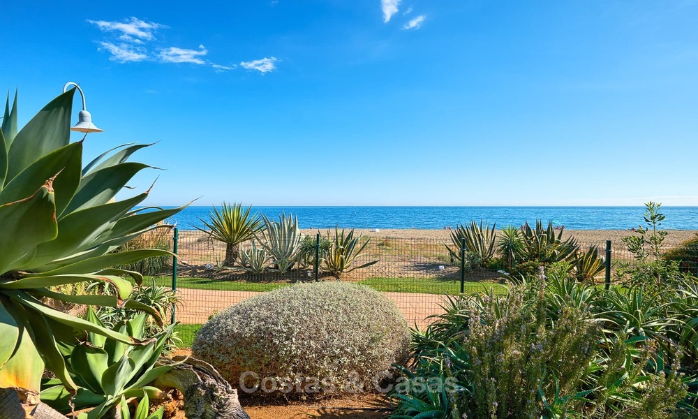 Knap luxe strand appartement met fantastisch zeezicht te koop - New Golden Mile, Marbella - Estepona 7057