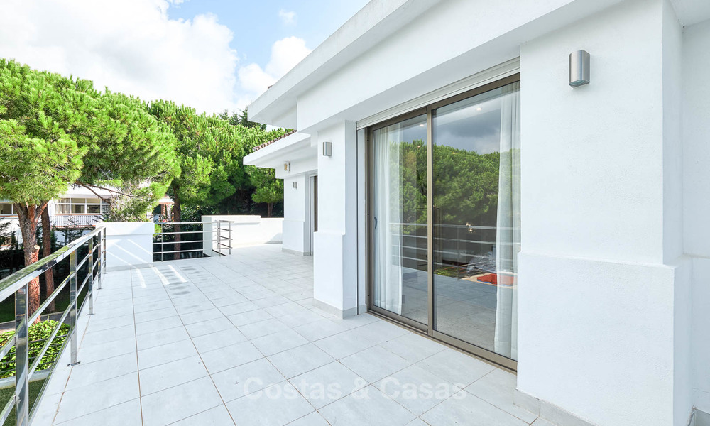 Ruime nieuwbouw villa van topkwaliteit te koop, instapklaar, Marbella East 7176