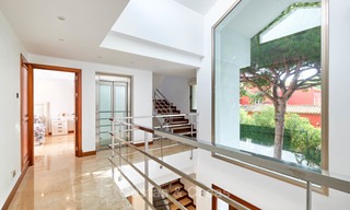 Ruime nieuwbouw villa van topkwaliteit te koop, instapklaar, Marbella East 7177 