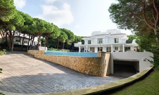 Ruime nieuwbouw villa van topkwaliteit te koop, instapklaar, Marbella East 7191 
