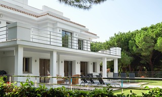 Ruime nieuwbouw villa van topkwaliteit te koop, instapklaar, Marbella East 7193 