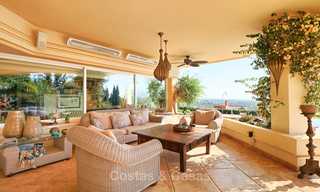 Prachtige rustieke luxe villa met adembenemend uitzicht op zee en de bergen - Golf Valley, Nueva Andalucia, Marbella 7241 