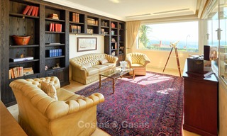 Prachtige rustieke luxe villa met adembenemend uitzicht op zee en de bergen - Golf Valley, Nueva Andalucia, Marbella 7250 