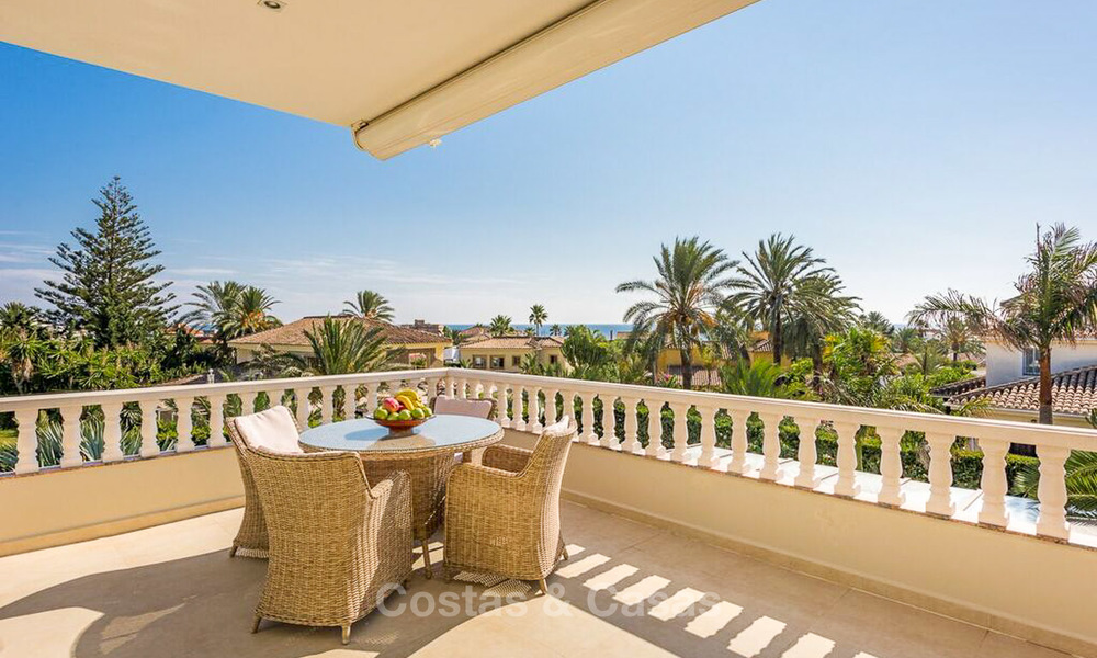 Oogstrelende luxueuze villa in Mediterrane stijl te koop, loopafstand strand, Oost Marbella 7421