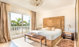 Oogstrelende luxueuze villa in Mediterrane stijl te koop, loopafstand strand, Oost Marbella 7425 