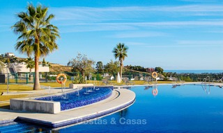 Zeer ruim, licht en modern appartement te koop met 4 slaapkamers en open golf- en zeezicht in Marbella - Benahavis 7502 