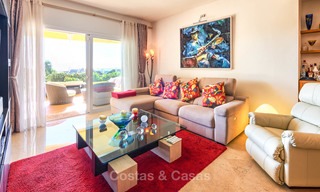 Ruim luxe appartement op de begane grond met uitzicht op zee te koop in Elviria, Oost Marbella 7531 