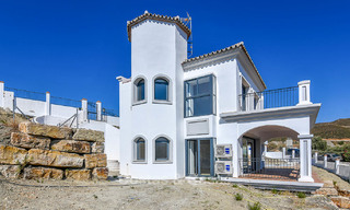 Koopje! Gerenoveerde villa in Andalusische stijl te koop, met prachtig uitzicht op de bergen, Nueva Andalucia, Marbella 7581 