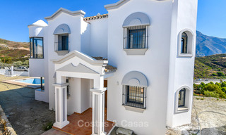 Koopje! Gerenoveerde villa in Andalusische stijl te koop, met prachtig uitzicht op de bergen, Nueva Andalucia, Marbella 7588 