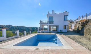 Koopje! Gerenoveerde villa in Andalusische stijl te koop, met prachtig uitzicht op de bergen, Nueva Andalucia, Marbella 7594 