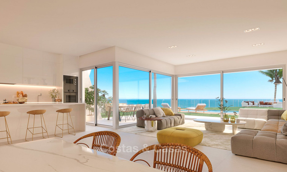 Prachtige nieuwe eigentijdse schakelvilla´s met uitzicht op zee te koop, in een prestigieus resort - Mijas Costa, Costa del Sol 7630