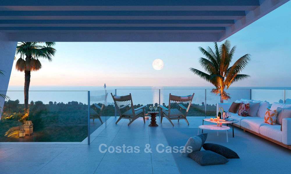 Prachtige nieuwe eigentijdse schakelvilla´s met uitzicht op zee te koop, in een prestigieus resort - Mijas Costa, Costa del Sol 7631