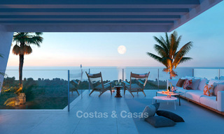 Prachtige nieuwe eigentijdse schakelvilla´s met uitzicht op zee te koop, in een prestigieus resort - Mijas Costa, Costa del Sol 7631 