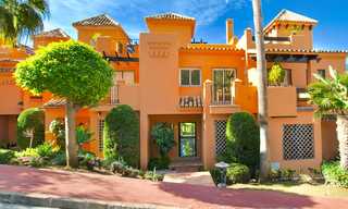 Recentelijk gerenoveerde schakelvilla in Andalusische stijl te koop, vlakbij golfbaan, Benahavis, Marbella 7687 