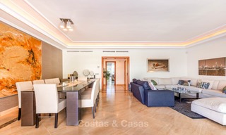 Luxe appartement in een prestigieus complex te koop, strandzijde Puerto Banus, Marbella 7778 