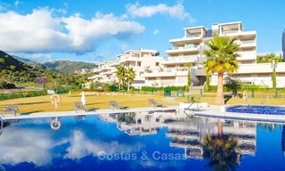 Ruim, licht en modern luxe penthouse appartement te koop met golf en zeezicht in Marbella - Benahavis 7729 