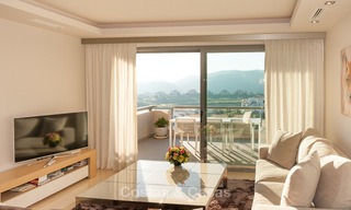 Ruim, licht en modern luxe penthouse appartement te koop met golf en zeezicht in Marbella - Benahavis 7707 
