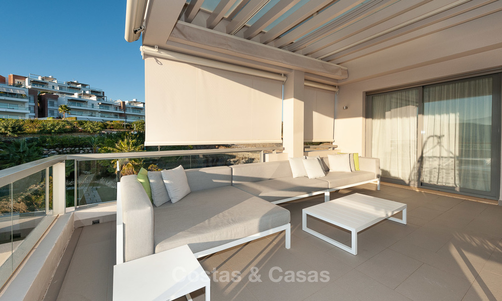 Ruim, licht en modern luxe penthouse te koop met golf- en zeezicht in Marbella - Benahavis 7723