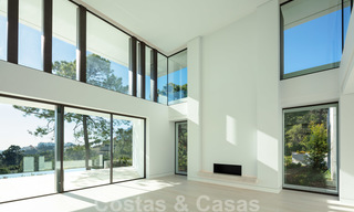 Nieuwe eigentijdse luxe villa's met zeezicht te koop, in een exclusieve urbanisatie in Benahavis - Marbella 21651 