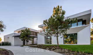 Nieuwe eigentijdse luxe villa's met zeezicht te koop, in een exclusieve urbanisatie in Benahavis - Marbella 37262 