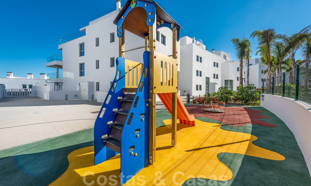 Nieuwe moderne frontline golf appartementen met uitzicht op zee te koop in een luxe resort in Mijas, Costa del Sol. Instapklaar! Laatste penthouses! 39698