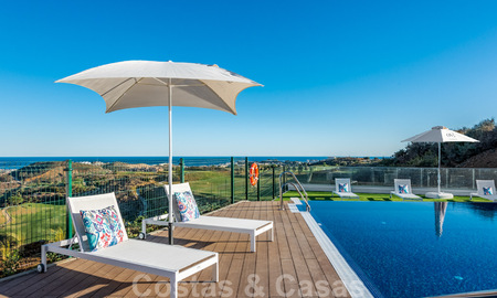 Nieuwe moderne frontline golf appartementen met uitzicht op zee te koop in een luxe resort in Mijas, Costa del Sol. Instapklaar! Laatste penthouses! 39701