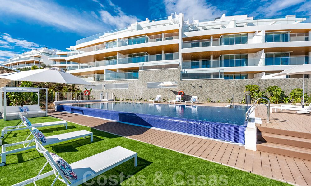 Nieuwe moderne frontline golf appartementen met uitzicht op zee te koop in een luxe resort in Mijas, Costa del Sol. Instapklaar! Laatste penthouses! 39706