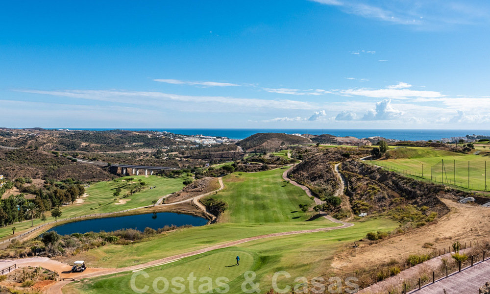 Nieuwe moderne frontline golf appartementen met uitzicht op zee te koop in een luxe resort in Mijas, Costa del Sol. Instapklaar! Laatste penthouses! 39707