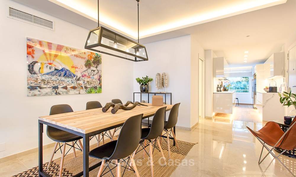 Luxueus eerstelijns strand penthouse appartement met verwarmd privé zwembad te koop in een luxe complex op de New Golden Mile, Marbella - Estepona 7860
