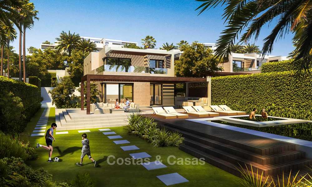 Luxueuze eerste lijn strandvilla's te koop in een nieuw, exclusief complex, New Golden Mile, Marbella - Estepona 7899