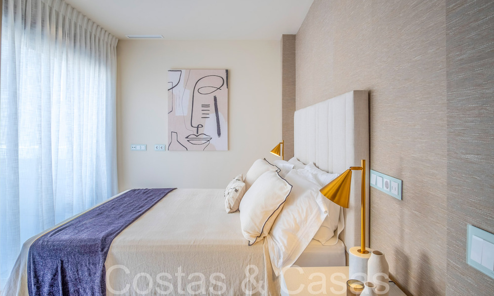 Luxueuze eerstelijns strandvilla te koop in een nieuw, exclusief complex, New Golden Mile, Marbella - Estepona 69836