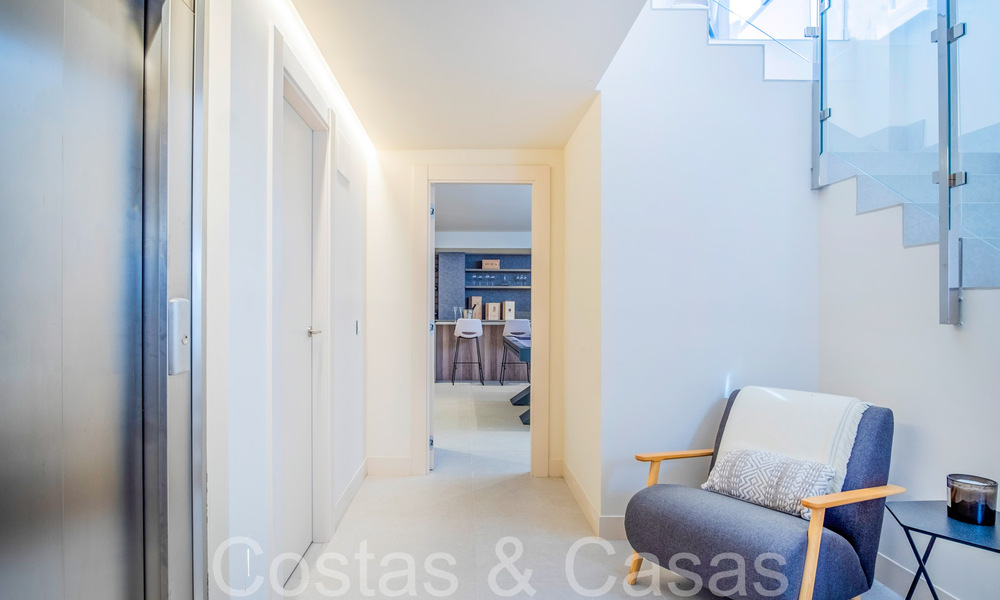 Luxueuze eerstelijns strandvilla te koop in een nieuw, exclusief complex, New Golden Mile, Marbella - Estepona 69844