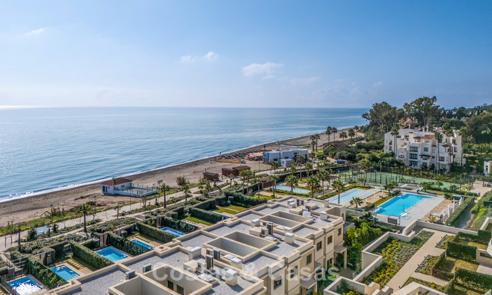 Luxueuze nieuwe eerstelijn strandappartementen te koop in een exclusief complex, New Golden Mile, Marbella - Estepona 783554