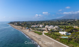 Luxueuze nieuwe eerstelijn strandappartementen te koop in een exclusief complex, New Golden Mile, Marbella - Estepona 783560 