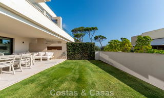 Luxueuze nieuwe eerstelijn strandappartementen te koop in een exclusief complex, New Golden Mile, Marbella - Estepona 783564 