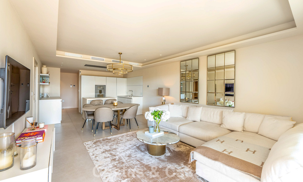 Luxueuze nieuwe eerstelijn strandappartementen te koop in een exclusief complex, New Golden Mile, Marbella - Estepona 783573