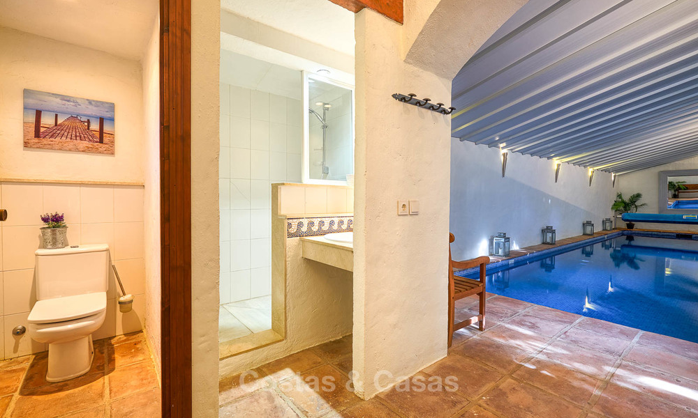 Ruime villa in landelijke stijl in een unieke natuurlijke omgeving te koop, Casares, Costa del Sol 8112