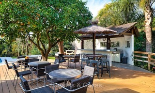 Ruime villa in landelijke stijl in een unieke natuurlijke omgeving te koop, Casares, Costa del Sol 8129 