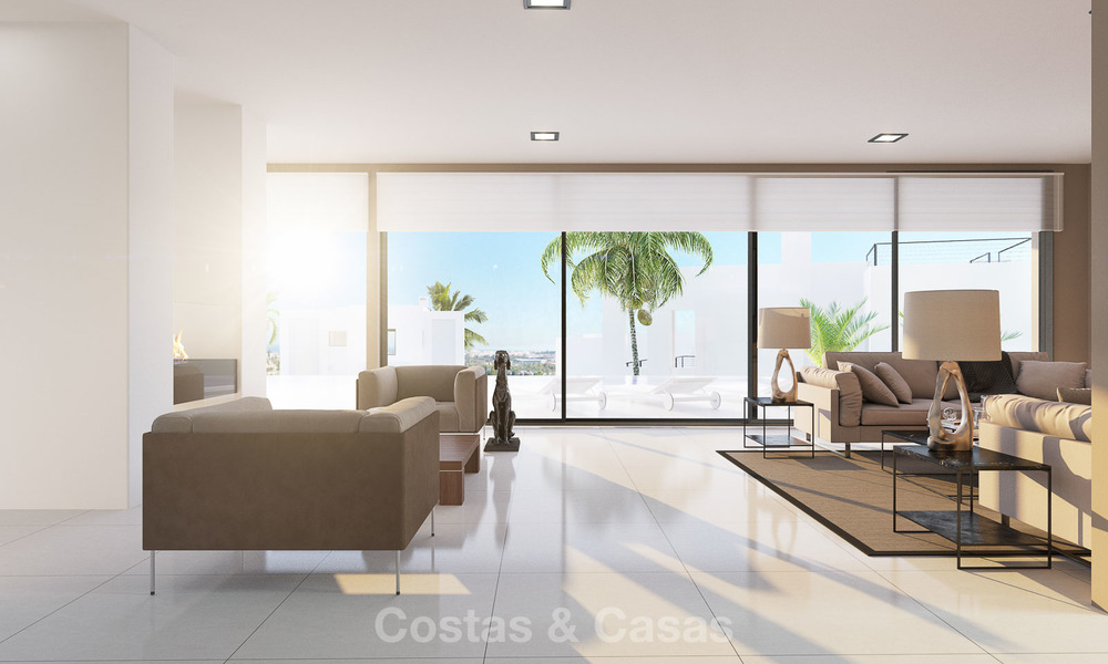 Instapklare nieuwe eigentijdse luxe villa te koop, Nueva Andalucia, Marbella 8187