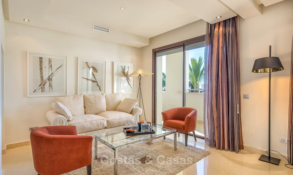 Mooi en zeer ruim luxe appartement te koop in een begeerde urbanisatie, instapklaar - Benahavis, Marbella 8346