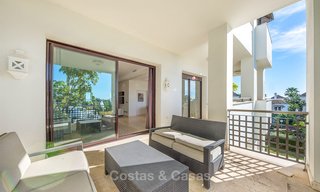 Mooi en zeer ruim luxe appartement te koop in een begeerde urbanisatie, instapklaar - Benahavis, Marbella 8348 