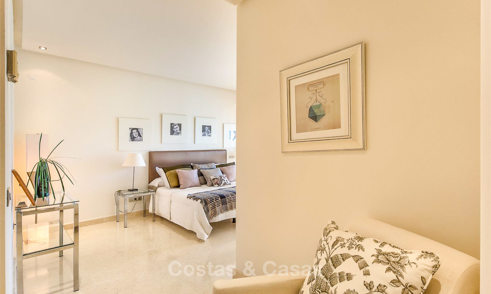 Mooi en zeer ruim luxe appartement te koop in een begeerde urbanisatie, instapklaar - Benahavis, Marbella 8350