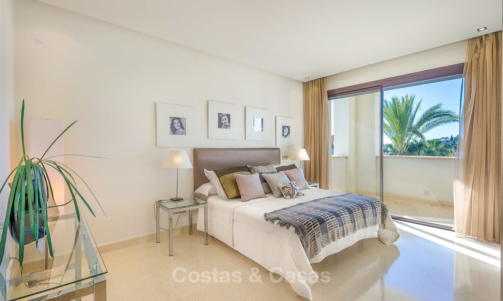 Mooi en zeer ruim luxe appartement te koop in een begeerde urbanisatie, instapklaar - Benahavis, Marbella 8351
