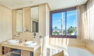 Mooi en zeer ruim luxe appartement te koop in een begeerde urbanisatie, instapklaar - Benahavis, Marbella 8354 